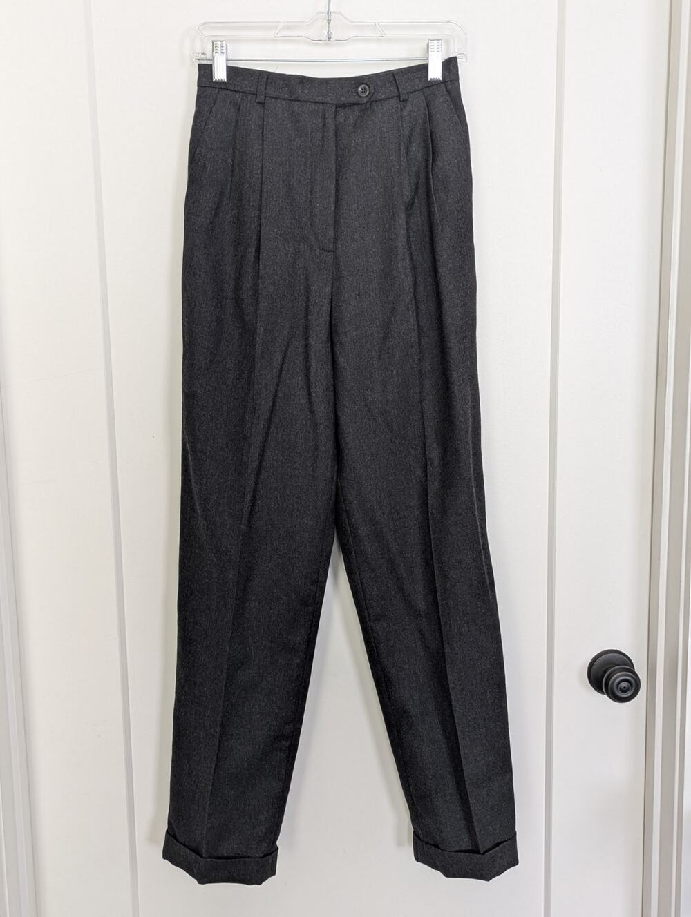 Vtg Talbots Size 4 Gray 100% Wool Pleated Pants Cuffed High Rise USA Academia